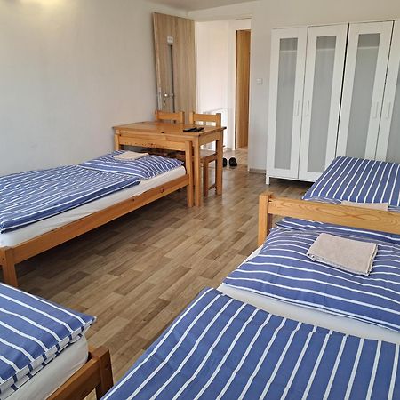 Apartman Plasy Exteriör bild