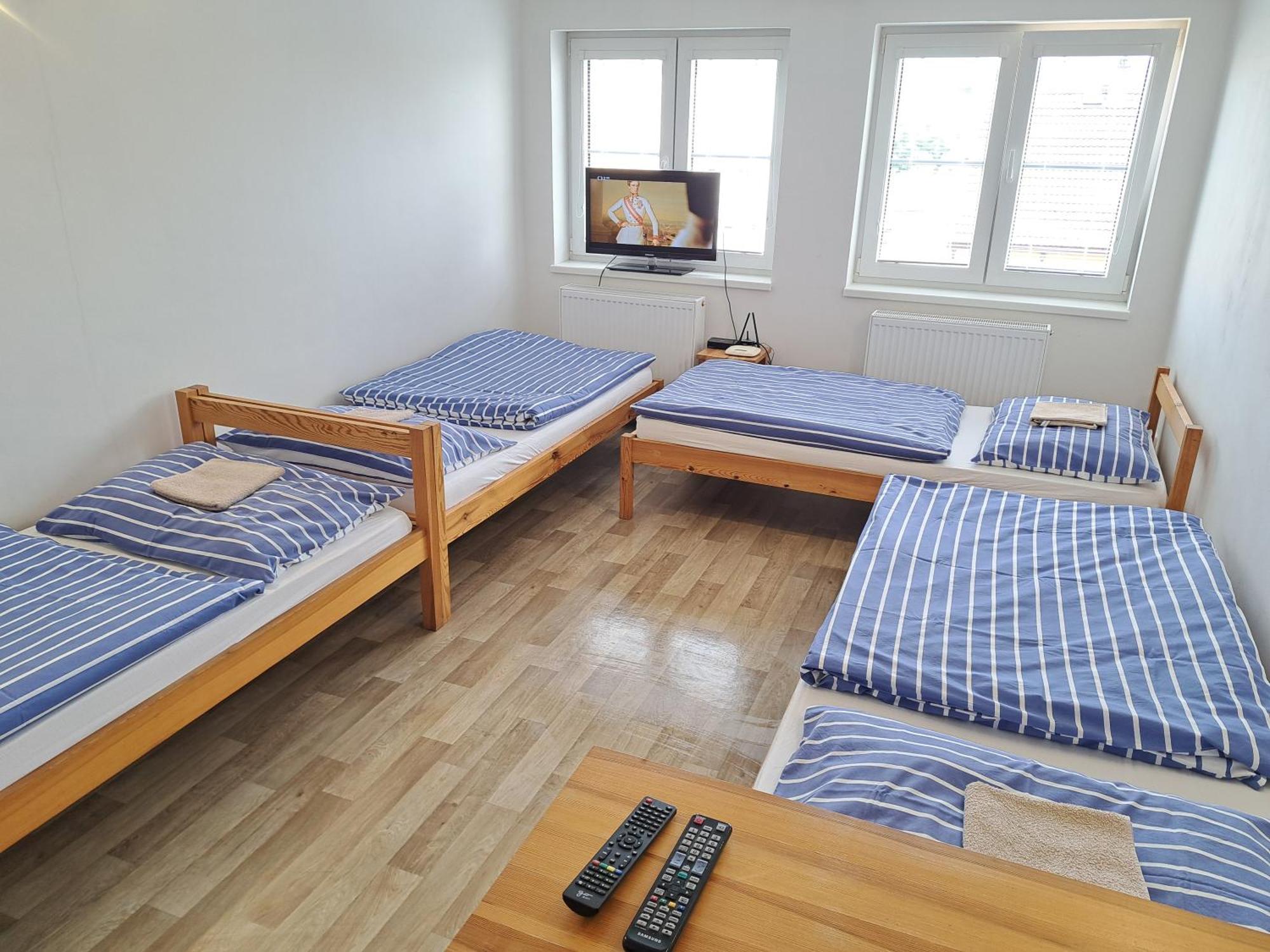 Apartman Plasy Exteriör bild
